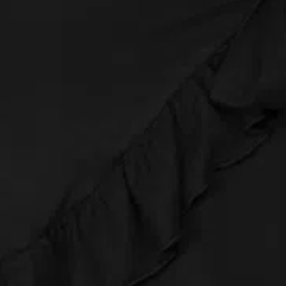 NWT Halara ruffle shorts - Picture 2 of 8